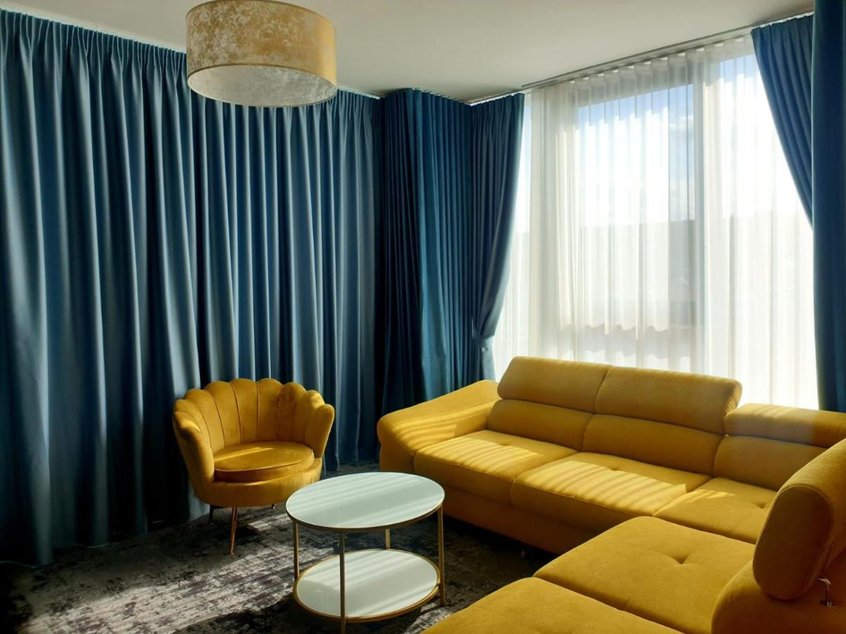 Hotel Angel Sofia Fălticeni Екстериор снимка