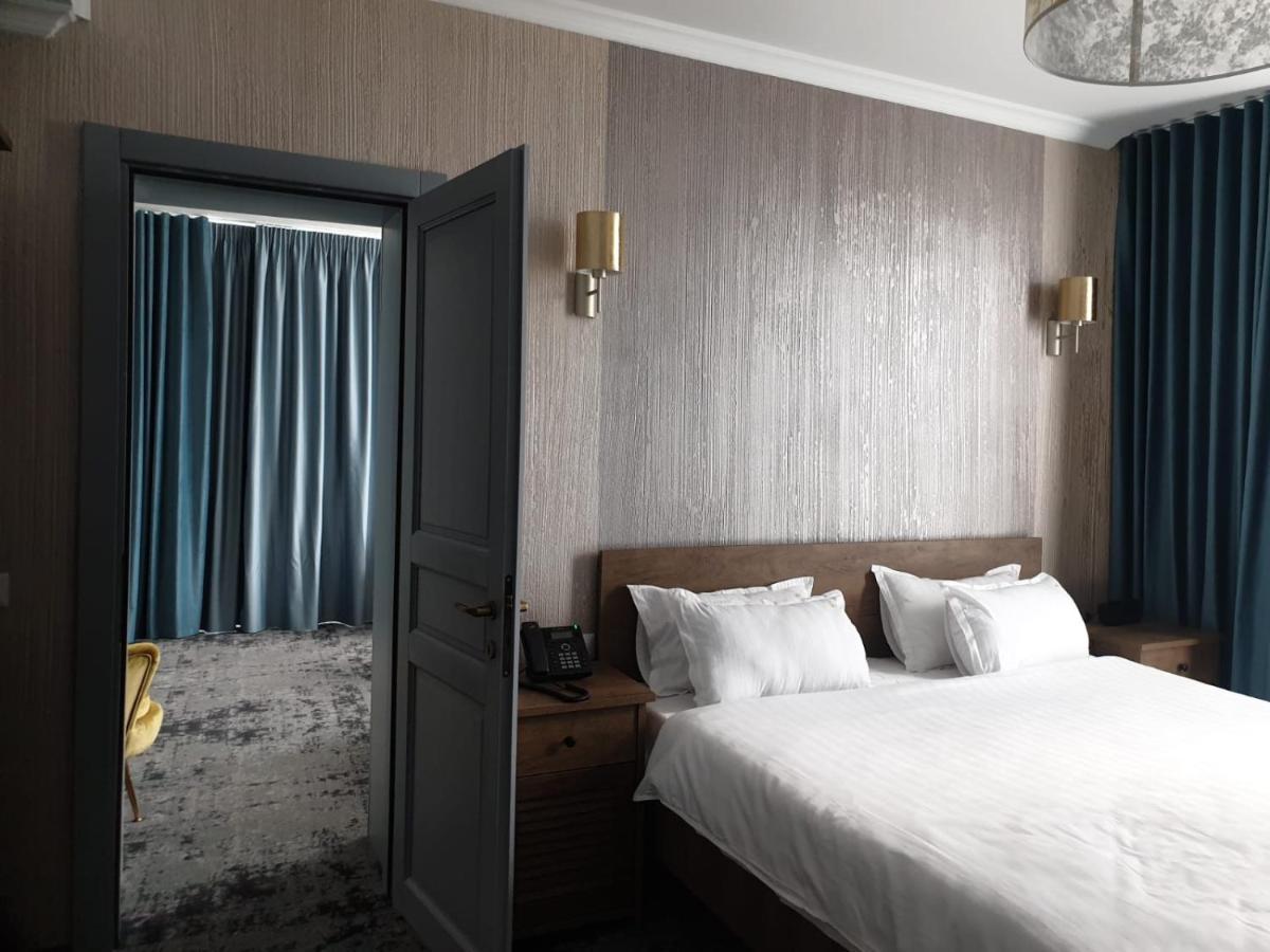 Hotel Angel Sofia Fălticeni Екстериор снимка