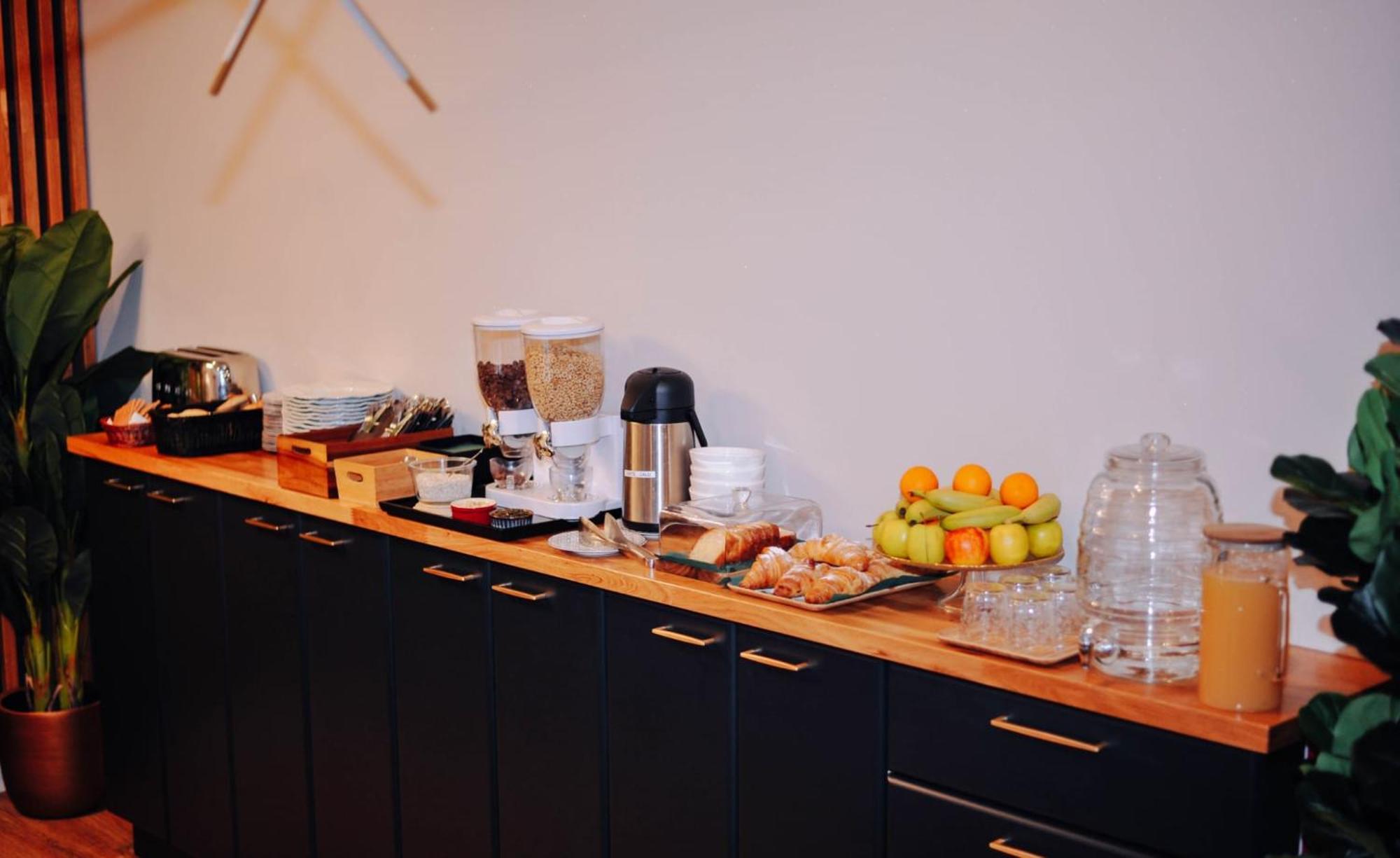 Hotel Angel Sofia Fălticeni Екстериор снимка